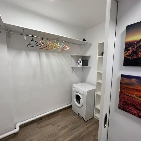 First Studio Bukarest Eksteriør billede
